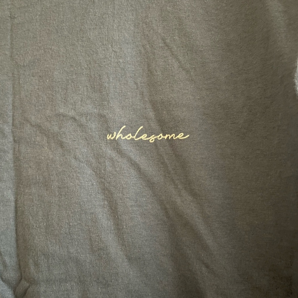 Hoodie and T-shirt bundle, size Medium - Picture 5 of 5